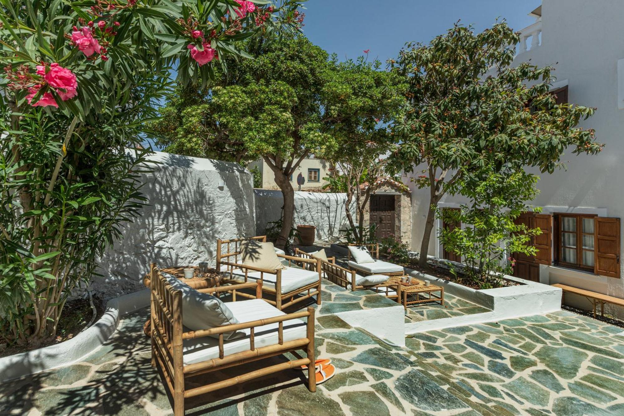 Teresa Spetses Hotel ภายนอก รูปภาพ